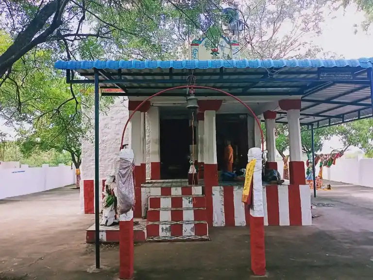 Arulmigu Manur Karuppasamy Temple, Sevalur, Sevalur - 626130 அருள்மிகு மானூர் கருப்பசாமி திருக்கோயில், செவலுர், செவலுர் - 626130, Virudhunagar - Ancient Temple Architecture and History Image 4