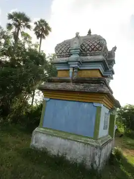 Arulmigu Mappillai Azhakar And Alavanthiamman Temple, Padagacherri - 612804 அருள்மிகு மாப்பிள்ளை அழகர் மற்றும் அலவந்தியம்மன் திருக்கோயில், Padagacherri - 612804, Thiruvarur - Ancient Temple Architecture and History Image 4