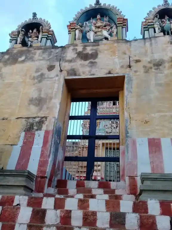 Arulmigu Maragathachalaeswarar Temple, Thiruiungai Malai, Thottiam - 621215 அருள்மிகு மரகதாஜலேஸ்வரர் திருக்கோயில், Thiruiungai Malai, Thottiam - 621215, Thiruchirappalli - Ancient Temple Architecture and History Image 4