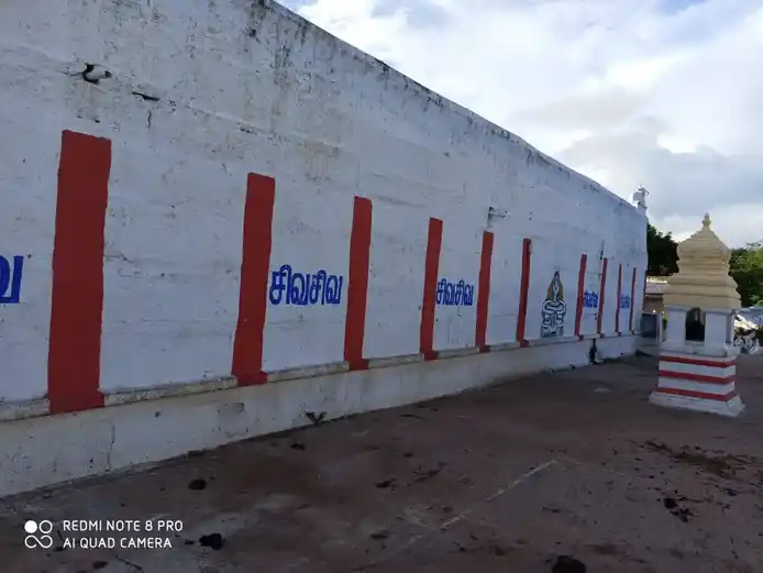 Arulmigu Maragathavalli Sameda Pusparadeeswarar Temple, Near Dam, Poondi - 601203 அருள்மிகு மரகதவள்ளி சமேத புஷ்பரதீஸ்வரர் திருக்கோயில், அணைக்கு அருகில், பூண்டி - 601203, Tiruvallur - Ancient Temple Architecture and History Image 3