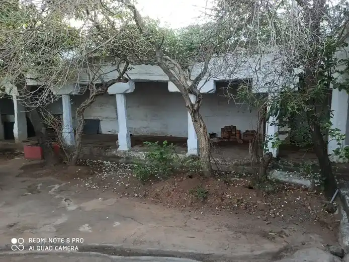 Arulmigu Maragathavalli Sameda Pusparadeeswarar Temple, Near Dam, Poondi - 601203 அருள்மிகு மரகதவள்ளி சமேத புஷ்பரதீஸ்வரர் திருக்கோயில், அணைக்கு அருகில், பூண்டி - 601203, Tiruvallur - Ancient Temple Architecture and History Image 6