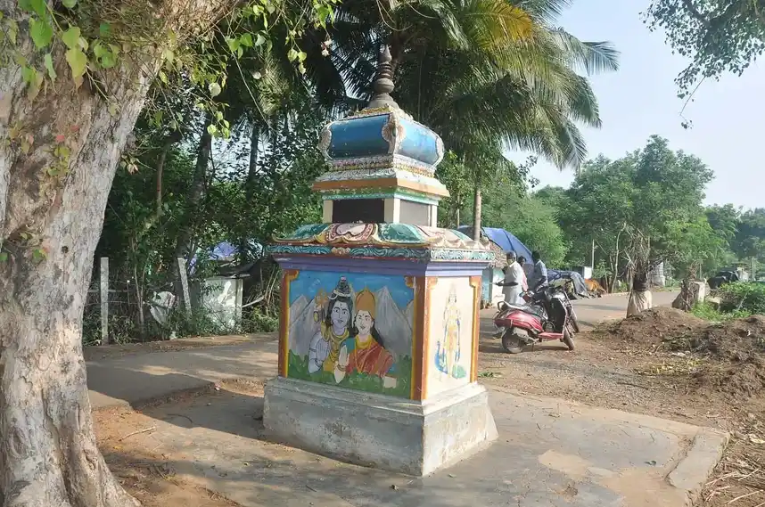 Arulmigu Marathadi Pillaiyar Temple, Dhevanacheri - 612501 அ/மி.மரத்தடி பிள்ளையார் திருக்கோயில், Dhevanacheri - 612501, Thanjavur - Ancient Temple Architecture and History Image 3
