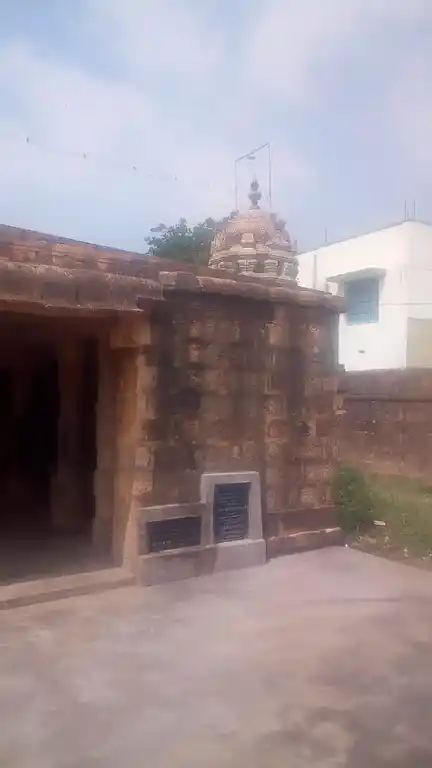 Arulmigu Margapureeswarar Temple, Iluppaiyur - 621718 Arulmigu Margapureeswarar Temple, Iluppaiyur - 621718, Ariyalur - Ancient Temple Architecture and History Image 5