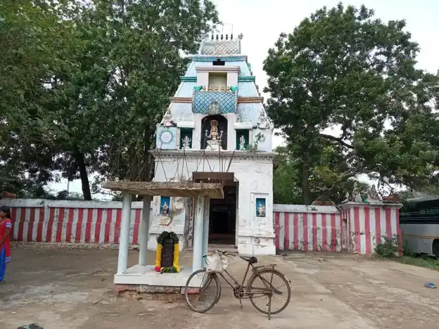 Arulmigu Mari Merkathiamman Temple, Near Taluk Officeuthiramerur, Uthiramerur - 603406 அருள்மிகு மாரி மேற்கத்தியம்மன் திருக்கோயில், உத்திரமேரூர் - 603406, Kancheepuram - Ancient Temple Architecture and History Image 4