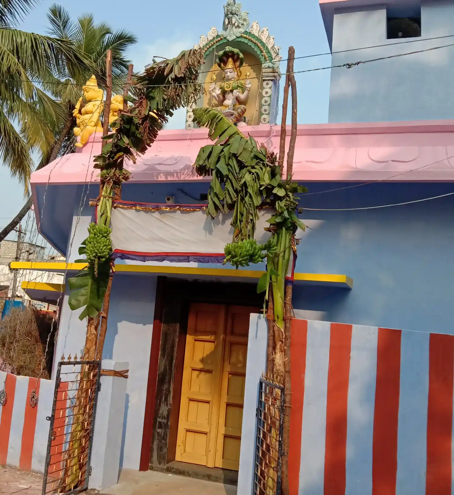 Arulmigu Mari Mutharamman Temple, Krishnankovil, Vadasery - 629601 அருள்மிகு மாரிமுத்தாரம்மன் திருக்கோயில், Krishnankovil, Vadasery - 629601, Kanyakumari - Ancient Temple Architecture and History Image 3