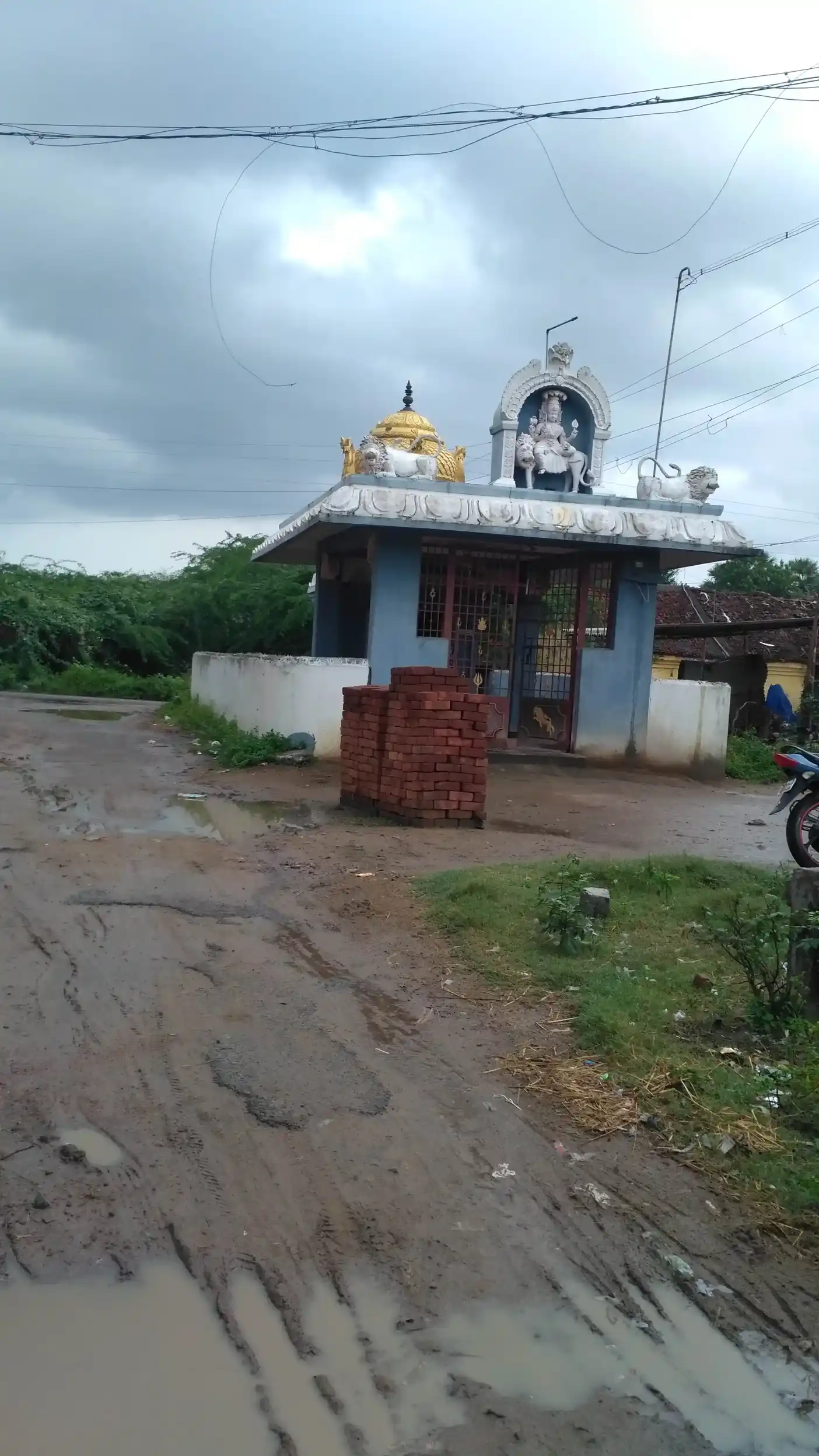 Arulmigu Mari Polatchiyamman Temple, Agili - 603306 அருள்மிகு மாரி பொல்லாட்சியம்மன் திருக்கோயில், Agili - 603306, Chengalpattu - Ancient Temple Architecture and History Image 3