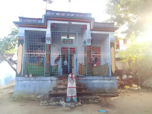 Arulmigu Mariamman and Muppidathi Amman Temple, Melaveeragavapuram, Melaveeragavapuram - 627001 அருள்மிகு மாரியம்மன் மற்றும் முப்பிடாதியம்மன் கோயில், மேலவீரராகவபுரம், மேலவீரராகவபுரம் - 627001, Tirunelveli - Ancient Temple Architecture and History Image 4