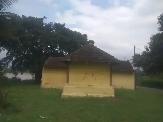 Arulmigu Mariamman Bagavathiamman Temple, Devampadivalasu - 642005 Arulmigu Mariamman Bagavathiamman Temple, Devampadivalasu - 642005, Coimbatore - Ancient Temple Architecture and History Image 3