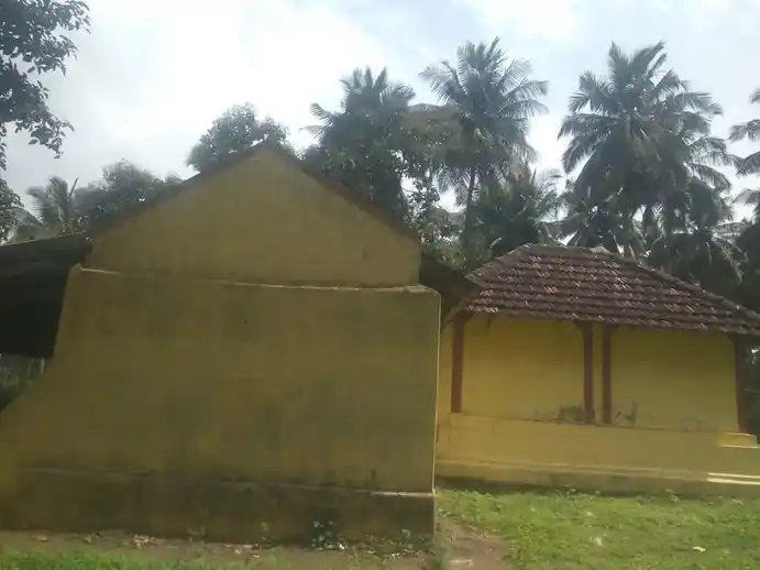 Arulmigu Mariamman Bagavathiamman Temple, Devampadivalasu - 642005 Arulmigu Mariamman Bagavathiamman Temple, Devampadivalasu - 642005, Coimbatore - Ancient Temple Architecture and History Image 5