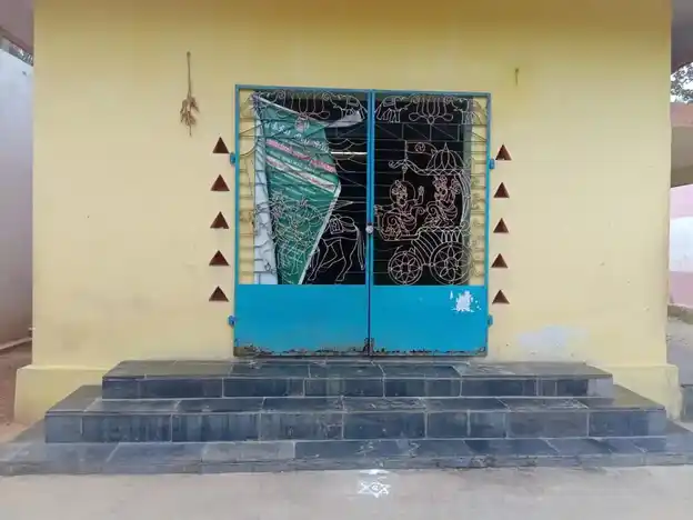 Arulmigu Mariamman Bajani Temple, Kammakrishapalli, Kammakrishnapalli - 632601 அருள்மிகு மாரியம்மன் பஜனை திருக்கோயில், கம்ம கிருஷ்ணப்பள்ளி, கம்மகிருஷ்ணப்பள்ளி - 632601, Thirupathur - Ancient Temple Architecture and History Image 2