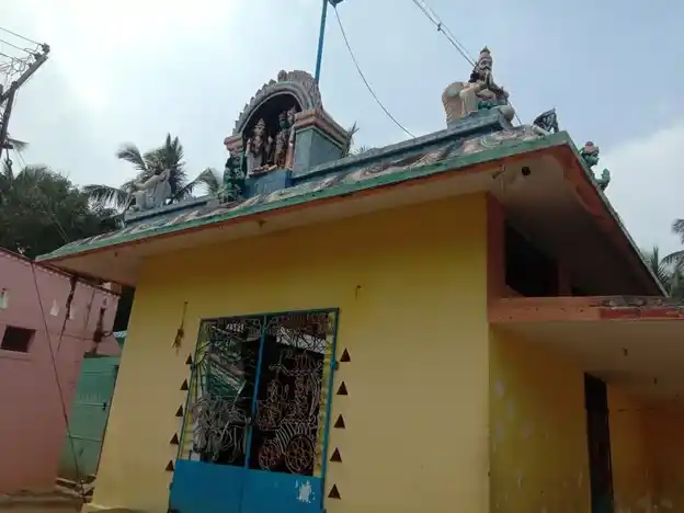 Arulmigu Mariamman Bajani Temple, Kammakrishapalli, Kammakrishnapalli - 632601 அருள்மிகு மாரியம்மன் பஜனை திருக்கோயில், கம்ம கிருஷ்ணப்பள்ளி, கம்மகிருஷ்ணப்பள்ளி - 632601, Thirupathur - Ancient Temple Architecture and History Image 3