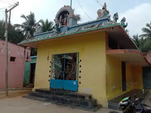 Arulmigu Mariamman Bajani Temple, Kammakrishapalli, Kammakrishnapalli - 632601 அருள்மிகு மாரியம்மன் பஜனை திருக்கோயில், கம்ம கிருஷ்ணப்பள்ளி, கம்மகிருஷ்ணப்பள்ளி - 632601, Thirupathur - Ancient Temple Architecture and History Image 4