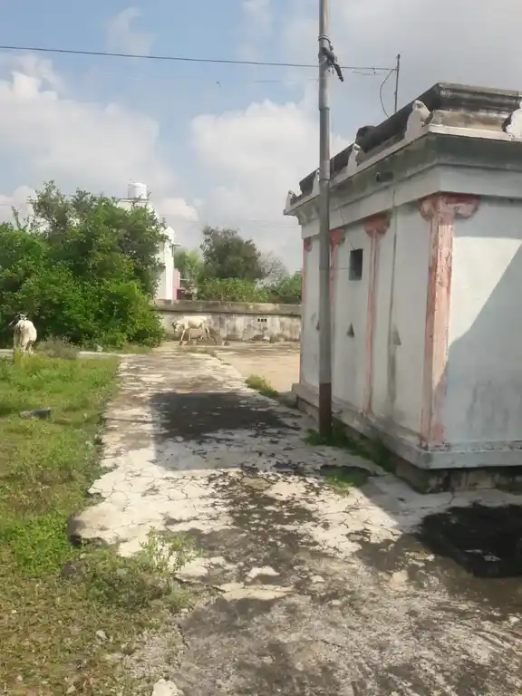 Arulmigu Mariamman Kuthandavar Pillaiyar Piddari Temple, Keekalur - 604601 அருள்மிகு மாரியம்மன், கூத்தாண்டவர், பிள்ளையார், பிடாரி, வகையறா திருக்கோயில், Keekalur - 604601, Tiruvannamalai - Ancient Temple Architecture and History Image 7