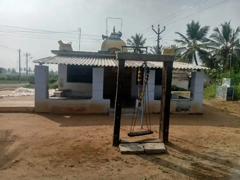 Arulmigu Mariamman Maduraiveeran Temple, Singalandapuram - 637412 அருள்மிகு மாரியம்மன், மதுரைவீரன் திருக்கோயில், Singalandapuram - 637412, Namakkal - Ancient Temple Architecture and History Image 2