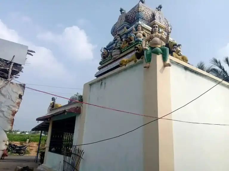 Arulmigu Mariamman Maduraiveeran Temple, Singalandapuram - 637412 அருள்மிகு மாரியம்மன், மதுரைவீரன் திருக்கோயில், Singalandapuram - 637412, Namakkal - Ancient Temple Architecture and History Image 5