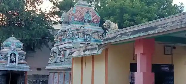 Arulmigu Mariamman Maduraveerasamy Temple, Kottappalayam, Kottappalayam - 621003 அருள்மிகு மாரியம்மன் மதுரைவீரசுவாமி திருக்கோயில், Kottappalayam, Kottappalayam - 621003, Thiruchirappalli - Ancient Temple Architecture and History Image 6