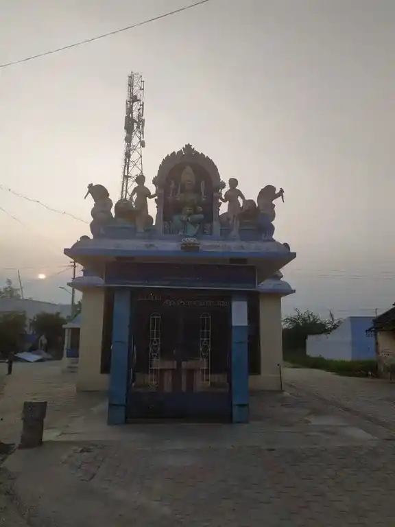 Arulmigu Mariamman Maduraveeraswamy Temple, Manparai - 621010 Arulmigu Mariamman maduraveeraswamy temple, Manparai - 621010, Thiruchirappalli - Ancient Temple Architecture and History Image 4