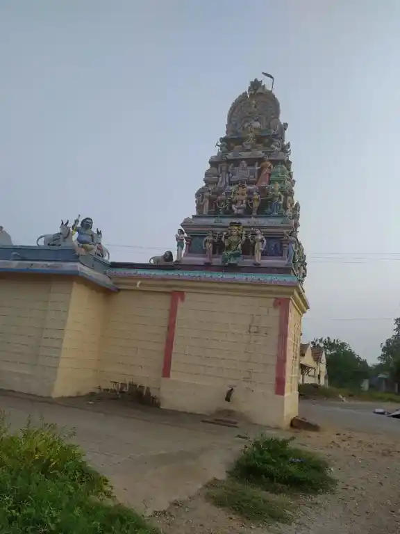 Arulmigu Mariamman Maduraveeraswamy Temple, Manparai - 621010 Arulmigu Mariamman maduraveeraswamy temple, Manparai - 621010, Thiruchirappalli - Ancient Temple Architecture and History Image 8