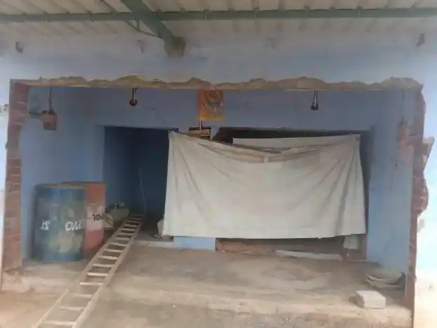 Arulmigu Mariamman Mathuraiveen Temple, Nerunjikadu, Kannoorpatty - 637014 அருள்மிகு மாரியம்மன் , மதுரைவீரன் திருக்கோயில், நெருஞ்சிக்காடு, Kannoorpatty - 637014, Namakkal - Ancient Temple Architecture and History Image 5