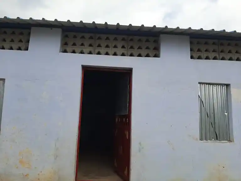 Arulmigu Mariamman, Muniappan And Kandaswamy Temple, Kalleripatty - 636117 அருள்மிகு மாரியம்மன், முனியப்பன் மற்றும் கந்தசாமி திருக்கோயில், Kalleripatty - 636117, Salem - Ancient Temple Architecture and History Image 3