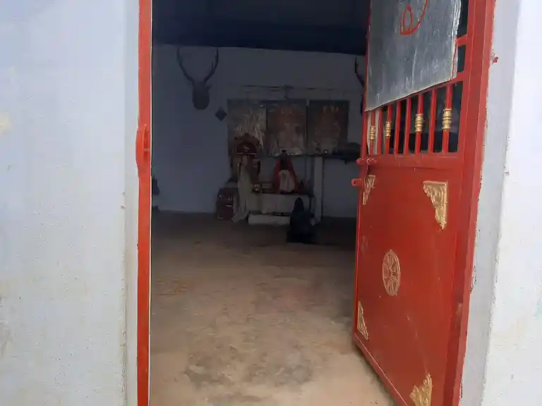 Arulmigu Mariamman, Muniappan And Kandaswamy Temple, Kalleripatty - 636117 அருள்மிகு மாரியம்மன், முனியப்பன் மற்றும் கந்தசாமி திருக்கோயில், Kalleripatty - 636117, Salem - Ancient Temple Architecture and History Image 4