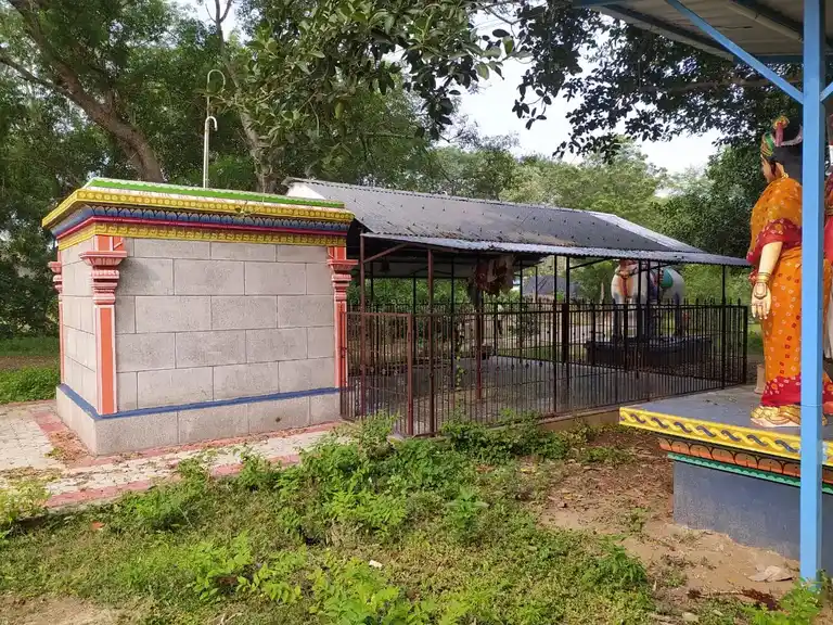 Arulmigu Mariamman Pidariamman Pillaiyar Temple, Maruthuvakudi - 612101 அருள்மிகு மாரியம்மன், பிடாரியம்மன், பிள்ளையார் திருக்கோயில், Maruthuvakudi - 612101, Thanjavur - Ancient Temple Architecture and History Image 4