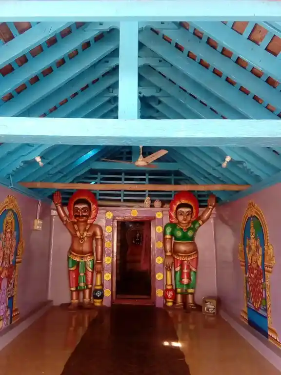 Arulmigu Mariamman Sellandiamman Temple, Udukkampalayam - 642207 அருள்மிகு மாரியம்மன், செல்லாண்டியம்மன் திருக்கோயில், Udukkampalayam - 642207, Tiruppur - Ancient Temple Architecture and History Image 5