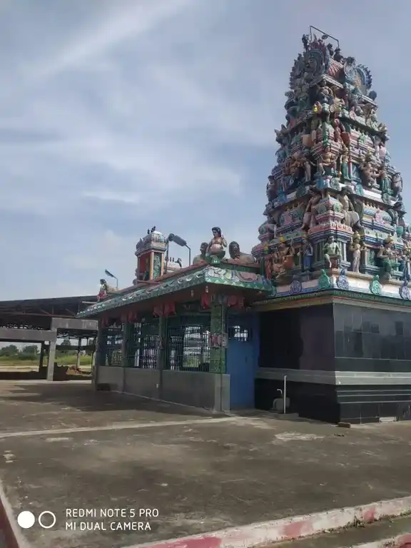 Arulmigu Mariamman Swamy Temple, Near Pennagaram Eb Office, Sunjalnatham - 636810 அருள்மிகு மாரியம்மன் திருக்கோயில், Near Pennagaram Eb Office, Sunjalnatham - 636810, Dharmapuri - Ancient Temple Architecture and History Image 3