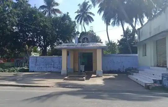 Arulmigu Mariamman Temple, Aathu Pollachi, Aathu Pollachi - 642103 அருள்மிகு மாரியம்மன் திருக்கோயில், Aathu Pollachi - 642103, Coimbatore - Ancient Temple Architecture and History Image 4