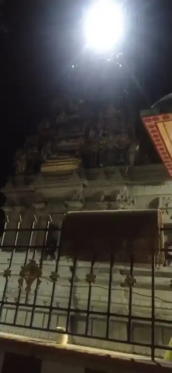 Arulmigu Mariamman Temple, Chinnavadamalaipalayam - 638312 அருள்மிகு மாரியம்மன் திருக்கோயில், Chinnavadamalaipalayam - 638312, Erode - Ancient Temple Architecture and History Image 4