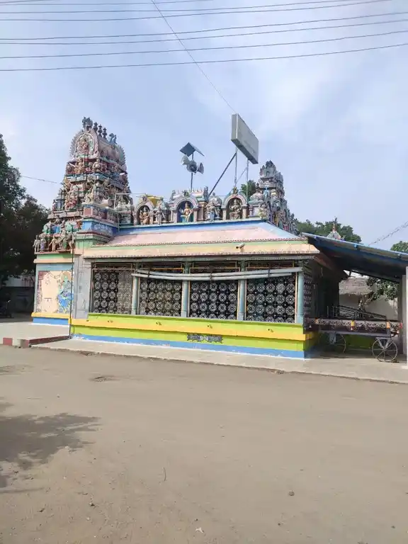 Arulmigu Mariamman Temple, K.R.Thoppur, Tharamangalam - 636502 அருள்மிகு மாரியம்மன் திருக்கோயில், K.R.Thoppur, Tharamangalam - 636502, Salem - Ancient Temple Architecture and History Image 3