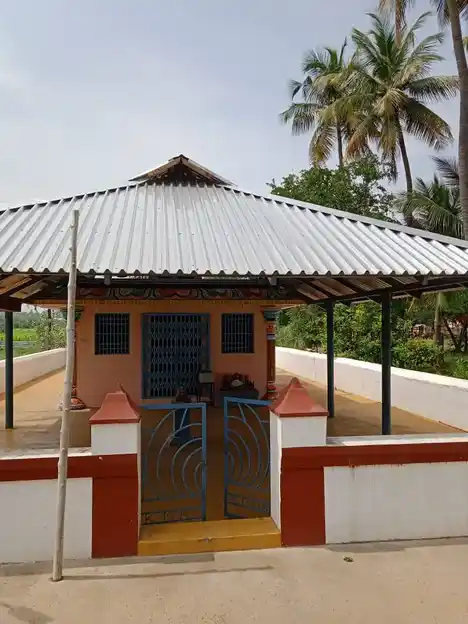 Arulmigu Mariamman Temple, Karaikuttaipudur, Vadugapalayam - 641653 அருள்மிகு மாரியம்மன் திருக்கோயில், Karaikuttaipudur, Vadugapalayam - 641653, Coimbatore - Ancient Temple Architecture and History Image 2