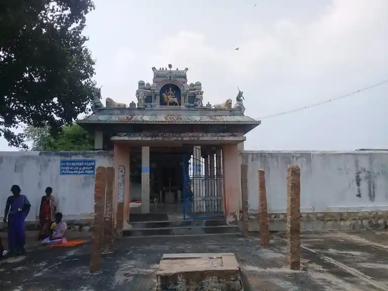 Arulmigu Mariamman Temple, Karisalpatti - 630410 Arulmigu Mariamman Temple, Karisalpatti - 630410, Sivagangai - Ancient Temple Architecture and History Image 2