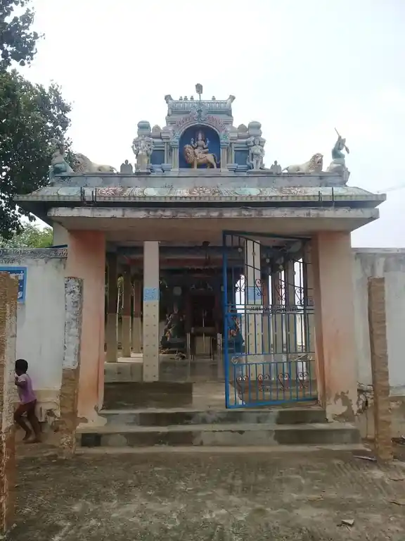 Arulmigu Mariamman Temple, Karisalpatti - 630410 Arulmigu Mariamman Temple, Karisalpatti - 630410, Sivagangai - Ancient Temple Architecture and History Image 4