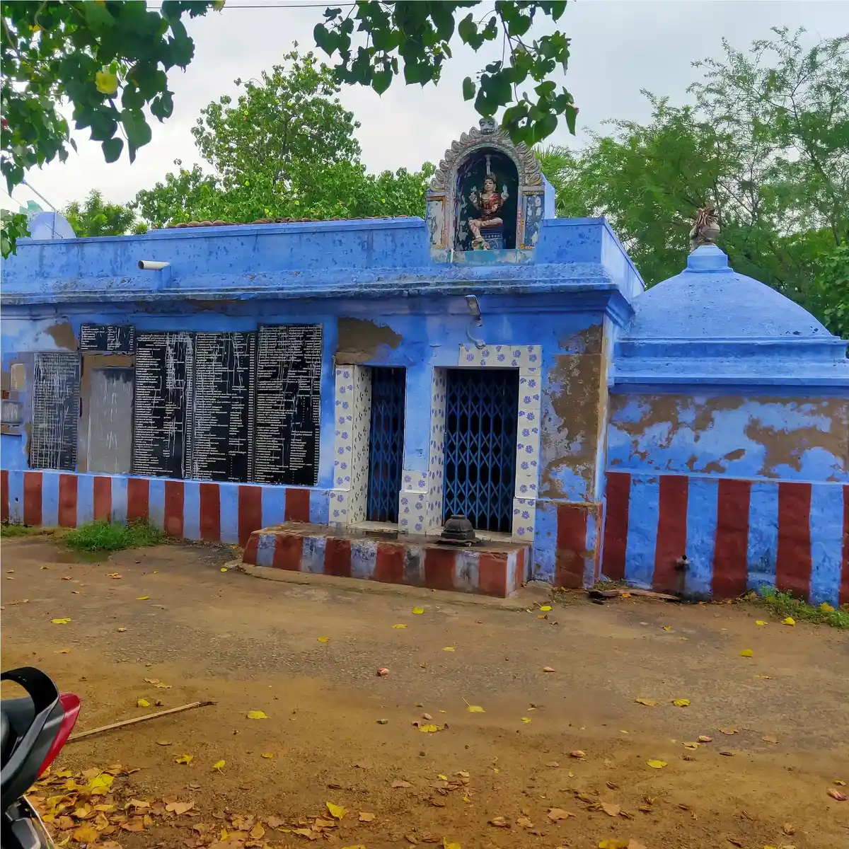 Arulmigu Mariamman Temple, Karisoolnthamangalam - 627453 அருள்மிகு மாரியம்மன் திருக்கோயில், கரிசூழ்ந்தமங்களம் - 627453, Tirunelveli - Ancient Temple Architecture and History Image 4