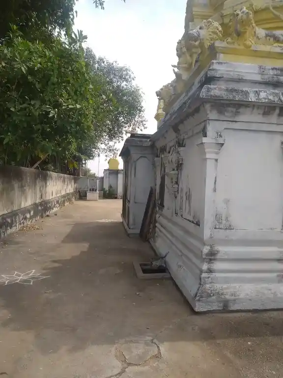 Arulmigu Mariamman Temple, Karunakarampattu - 632301 அருள்மிகு மாரியம்மன் திருக்கோயில், Karunakarampattu - 632301, Tiruvannamalai - Ancient Temple Architecture and History Image 8