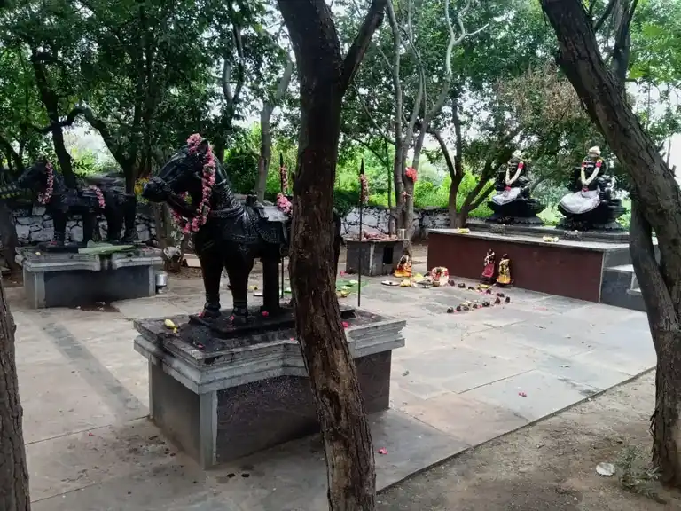 Arulmigu Mariamman Temple, Kolangondai - 637503 அருள்மிகு மாரியம்மன் திருக்கோயில், Kolangondai - 637503, Namakkal - Ancient Temple Architecture and History Image 5