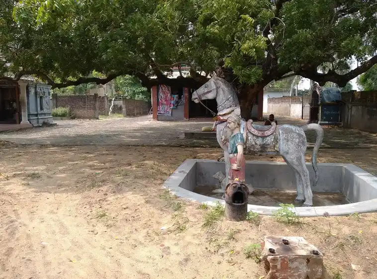 Arulmigu Mariamman Temple, Kollumangudi - 609403 அருள்மிகு மாரியம்மன் தருக்கோயில் கொல்லுமாங்குடி நன்னிலம் வட்டம் திருவாரூர் மாவட்டம் கோயில், Kollumangudi - 609403, Thiruvarur - Ancient Temple Architecture and History Image 2
