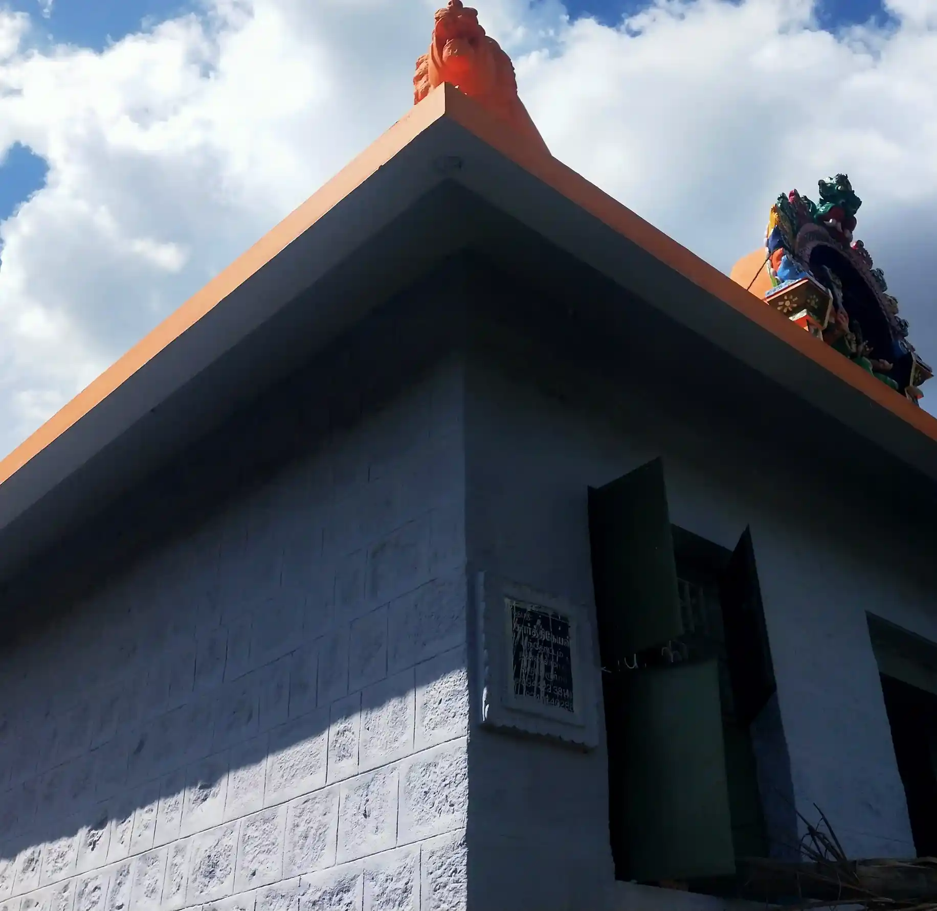 Arulmigu Mariamman Temple, Koothampalayam, Koothampalayam - 638051 Temple