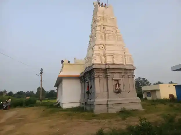 Arulmigu Mariamman Temple, Manathal Nallagoundampatty, Olaippatti - 636454 அருள்மிகு மாரியம்மன் திருக்கோயில், Manathal Nallagoundampatty, Olaippatti - 636454, Salem - Ancient Temple Architecture and History Image 4