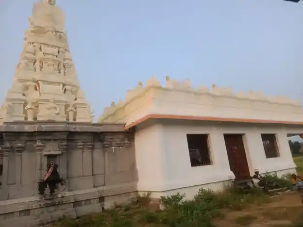 Arulmigu Mariamman Temple, Manathal Nallagoundampatty, Olaippatti - 636454 அருள்மிகு மாரியம்மன் திருக்கோயில், Manathal Nallagoundampatty, Olaippatti - 636454, Salem - Ancient Temple Architecture and History Image 6