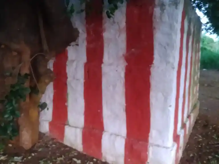 Arulmigu Mariamman Temple, Mariyathanahalli, Jarugu - 636807 அருள்மிகு மாரியம்மன் திருக்கோயில், மாரியாத்தானஹள்ளி, ஜாகுரு - 636807, Dharmapuri - Ancient Temple Architecture and History Image 2