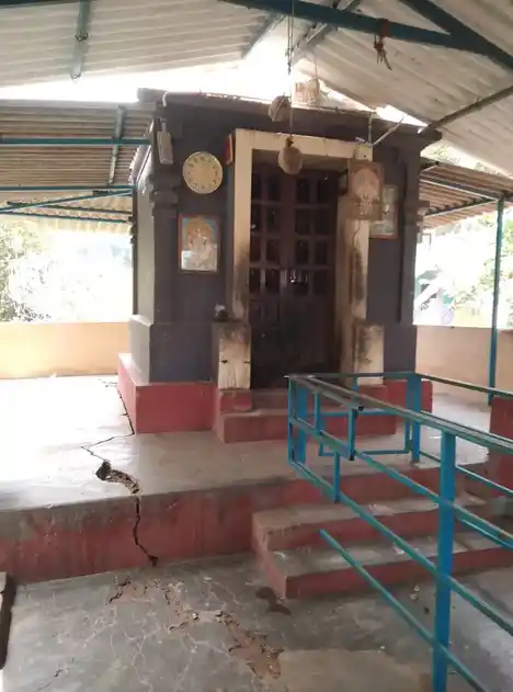 Arulmigu Mariamman Temple, Mela Valluthur - 614205 அருள்மிகு மாரியம்மன் மற்றும் பிள்ளையார் திருக்கோயில், Mela Valluthur - 614205, Thanjavur - Ancient Temple Architecture and History Image 4