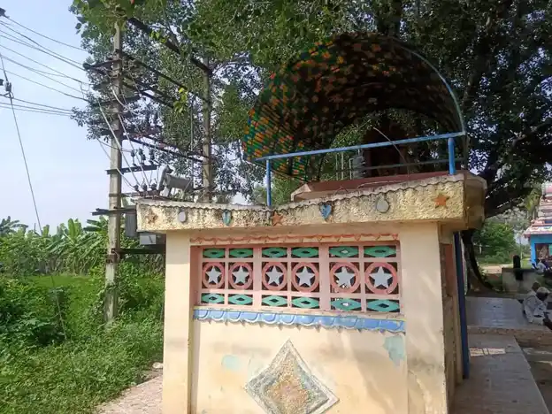 Arulmigu Mariamman Temple, Melkondaiyur - 602001 அருள்மிகு மாரியம்மன் திருக்கோயில், மேல்கொண்டையூர் - 602001, Tiruvallur - Ancient Temple Architecture and History Image 4