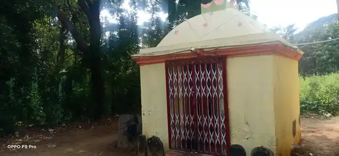 Arulmigu Mariamman Temple, Nagamarai, Solapadi - 636904 அருள்மிகு மாரியம்மன் திருக்கோயில், Nagamarai, Solapadi - 636904, Dharmapuri - Ancient Temple Architecture and History Image 2