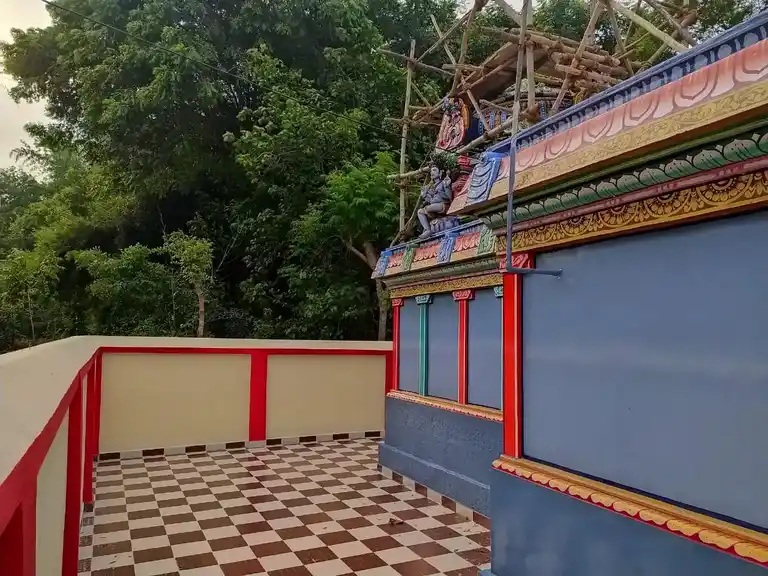 Arulmigu Mariamman Temple, Narasinganpettai - 609802 Arulmigu Mariamman Temple, Narasinganpettai - 609802, Thanjavur - Ancient Temple Architecture and History Image 7