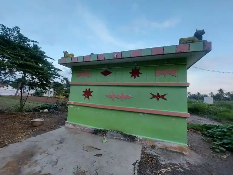 Arulmigu Mariamman Temple, Near Dasampatti Road, Pavalandur - 636810 Arulmigu Mariamman Temple, Near Dasampatti Road, Pavalandur - 636810, Dharmapuri - Ancient Temple Architecture and History Image 3