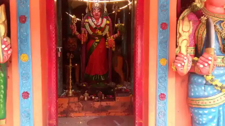 Arulmigu Mariamman Temple, Near Pennagarm Court, Paruvathanahalli - 636810 அருள்மிகு மாரியம்மன் திருக்கோயில், Near Pennagarm Court, Paruvathanahalli - 636810, Dharmapuri - Ancient Temple Architecture and History Image 7