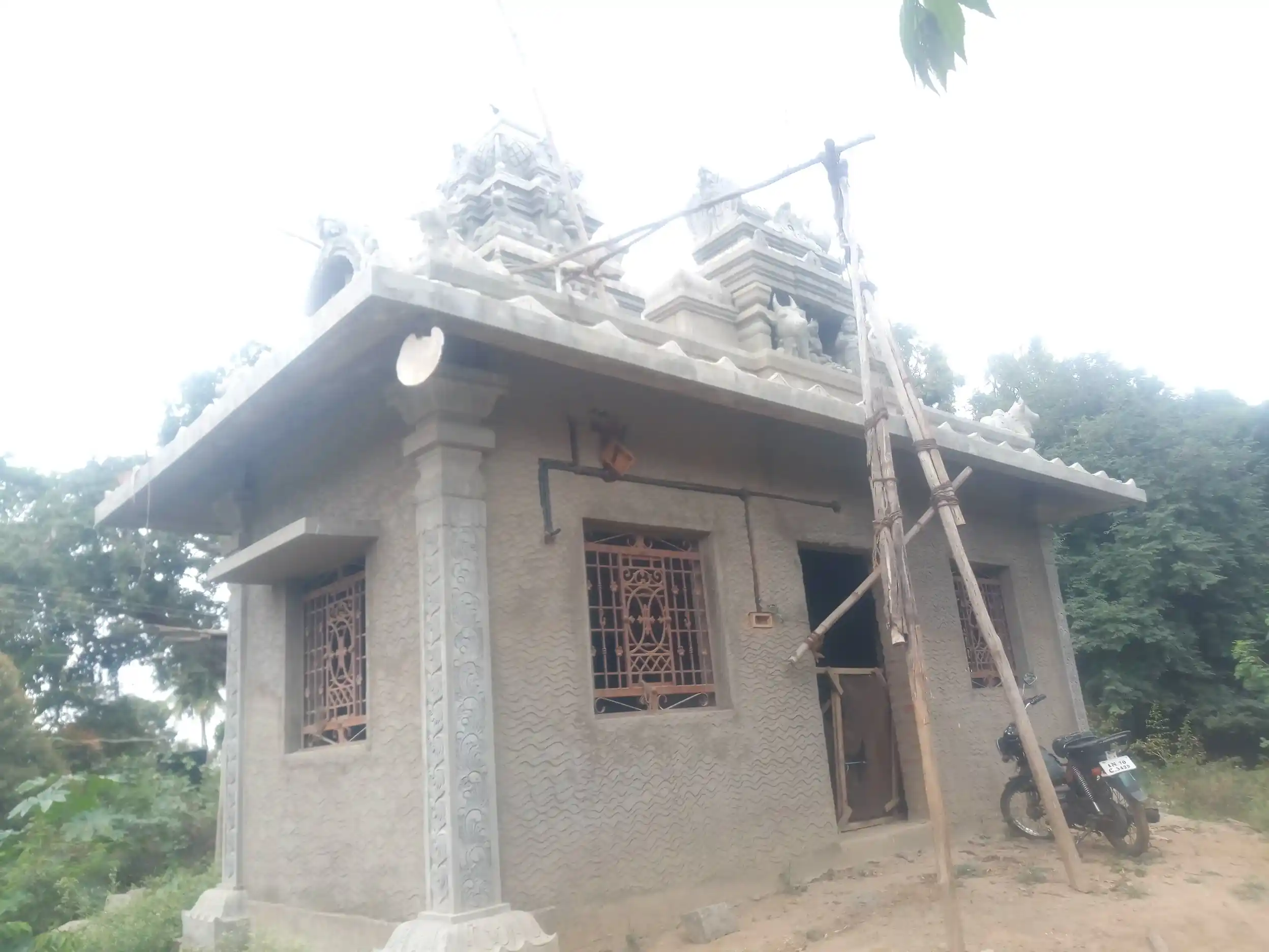 Arulmigu Mariamman Temple, Near Solakottai, Vellolai - 636807