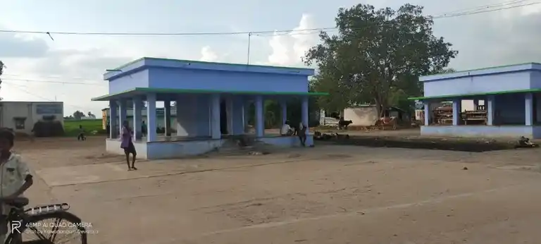 Arulmigu Mariamman Temple, Okkilipatty, Kaverippatti - 637104 அருள்மிகு மாரியம்மன் திருக்கோயில், Okkilipatty, Kaverippatti - 637104, Salem - Ancient Temple Architecture and History Image 3